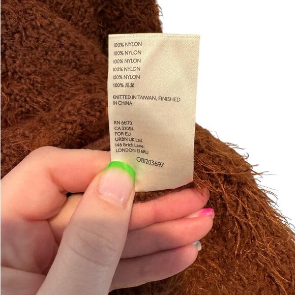 Free People Icing Pullover Mocha Java Brown Small V Neck Fuzzy Cozy Warm Neutral - Picture 7 of 9